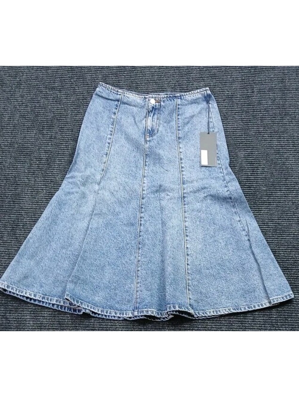 NWT Future Collective Women's Size 2 Flared Denim Midi Skirt Medium Wash